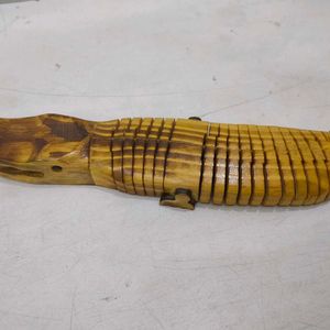 Crocodile Showpiece Wooden