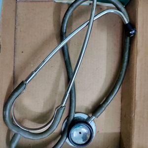 Medico's Essential-stethoscope!!