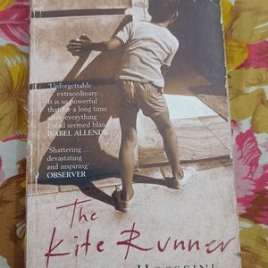 The Kite Runner (Bestseller Book)