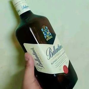 Glass Bottle Whisky Ballentine's