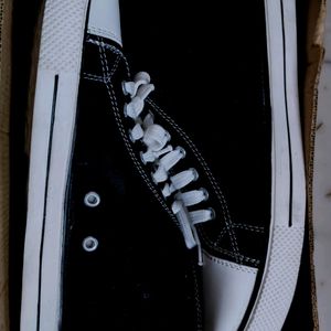 Unisex Lejano Black And White Brand New Sneakers