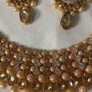 For bridal necklace