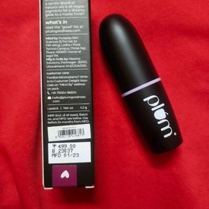 Combo Plum Lipistic & Kajal Mamaearth