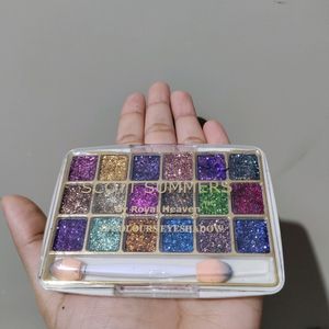 Multicolored Shining Eyeshadow Palette