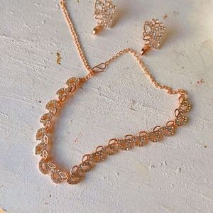 Rose Gold Prety Necklace