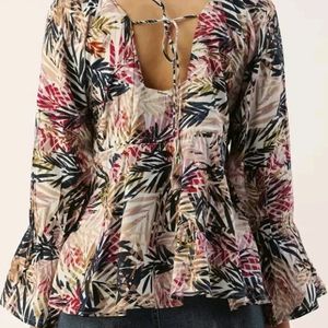 Floral Print Bell Sleeves Peplum Top.