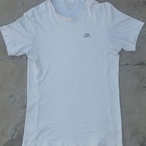 A Beautiful White Premium Slivless T-SHIRT