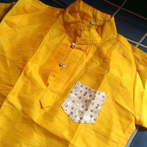 💛🤍One Time Used Beautiful Boys Kurta Set💛🤍