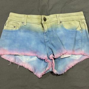 Denim shorty shorts