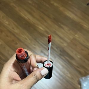 Lakme Absolute Matte Liquid Lip Colour