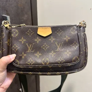 Auth Louis Vuitton Multi Accessories Pochette