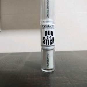 Insight Dua 2in1 Concealer Plus Highlighter Stick