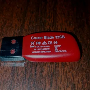 CRUZER BLADE 32 GB