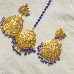 Beautiful Gold And Royal Blue Earrings& Mangtikka