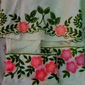 Pakistani Beautiful Kurta Set