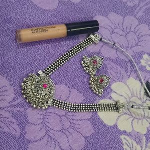 Oxidized Neck Set And Swiss Beauty Concealer