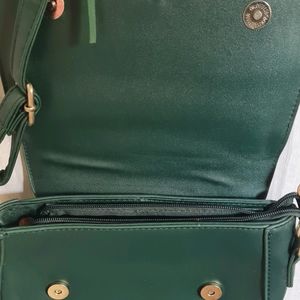 Lino Perros Green Sling Bag