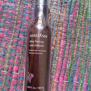 Innisfree wine peeling jeelly