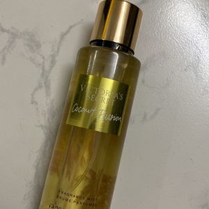 Victoria Secret- Coconut Passion Body Mist