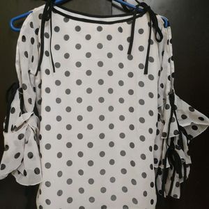 Retro Style Black And White Top