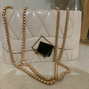 PEARL BAGS Stylish new sling bag for Girls and wom