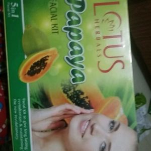 Lotus Papaya Facial Kit