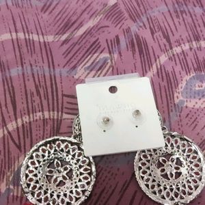 I M Selling Earings