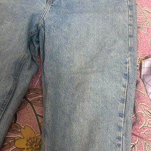 High Waist h and M Jean With Good Fitting!