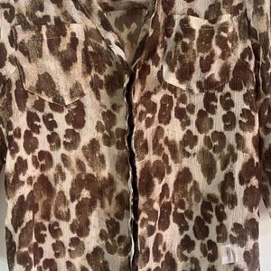 Leopard Print Top With Pockets