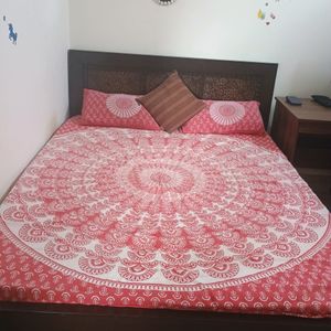 Rose White Cotton Double Bedsheet