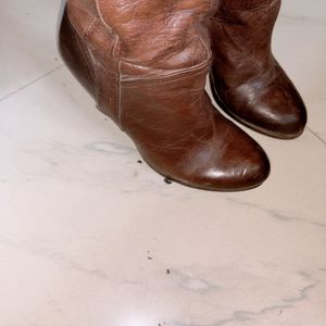 Knee Length Leather Boot Size -36 37