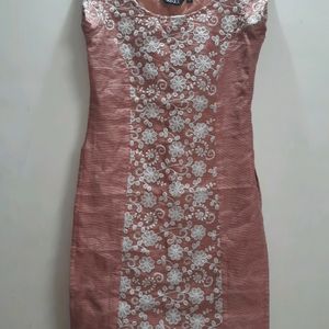 Imara Floral Embroidered Kurta🥀