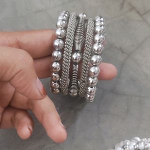 Bangles ( Pack Of 7 )