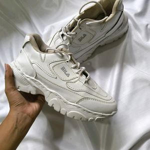 🔥OG🔥 FILA White Shoes