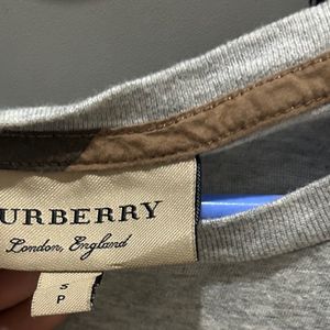 Burberry Tshirt