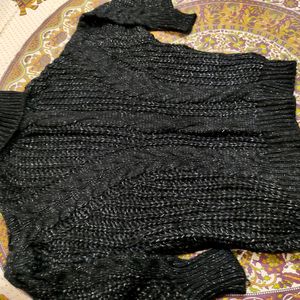 Black Sweater/Pullover/cardigan Perfect For Winter