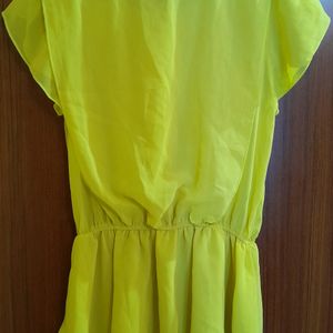 yellow cinched waist top