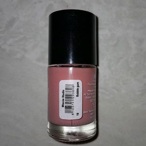 bubblegum pink nail polish