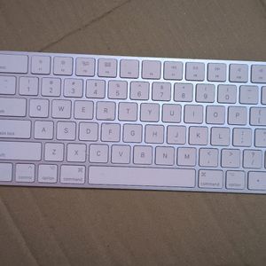 Apple Wireless Magic Keyboard