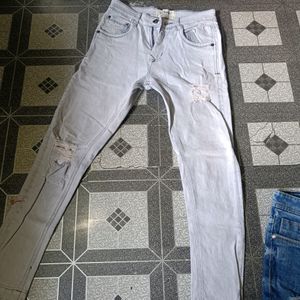 Off White Jean's Very New Condition A1