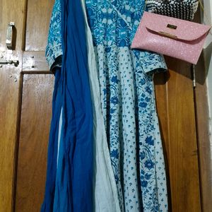 This Very Nice Condition Kurti And Dupatta