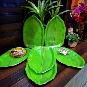 🆕️ Banana Leaf Shape Snacks Plates - Medium Size