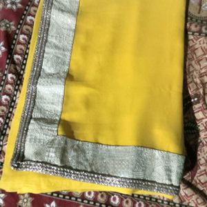 Yellow And Navy Blue Saree With Less Patti