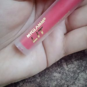 Myglamm VM 06 Bad Guy Matt Lipstick