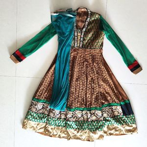 Anarkali Kurti And Duppata.