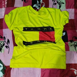 Tommy Hilfiger T-shirt M Size