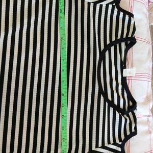 B/W Stripes - Off Shoulder Top