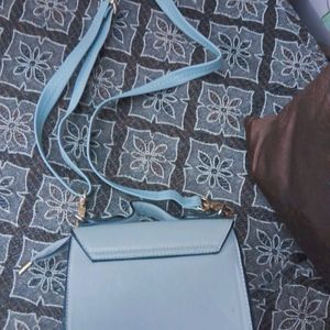 FUNKY SLING BAG