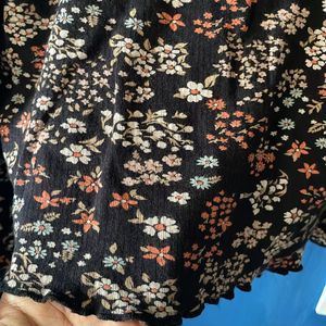 Zudio Full Sleeved Cropped Top With Flower Print