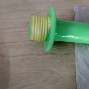 Plastic Shower With Thread